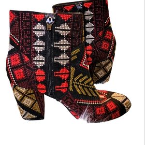 Rampage, Embroidered Boots, Heels, Zipper Inside, Red Black, Tan + White, Sz 6.5